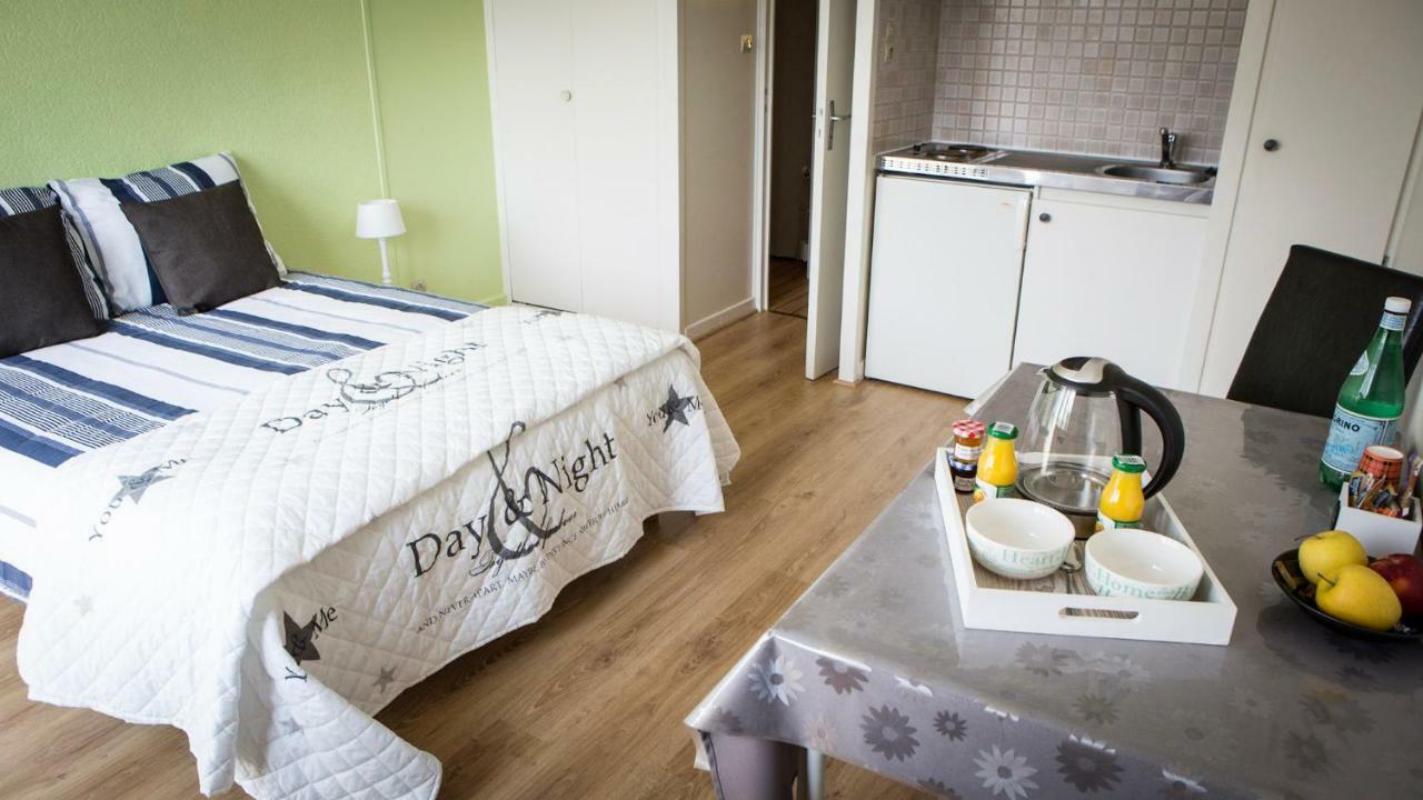 Studios Etape Du Lac Бурбон-Ланси Экстерьер фото
